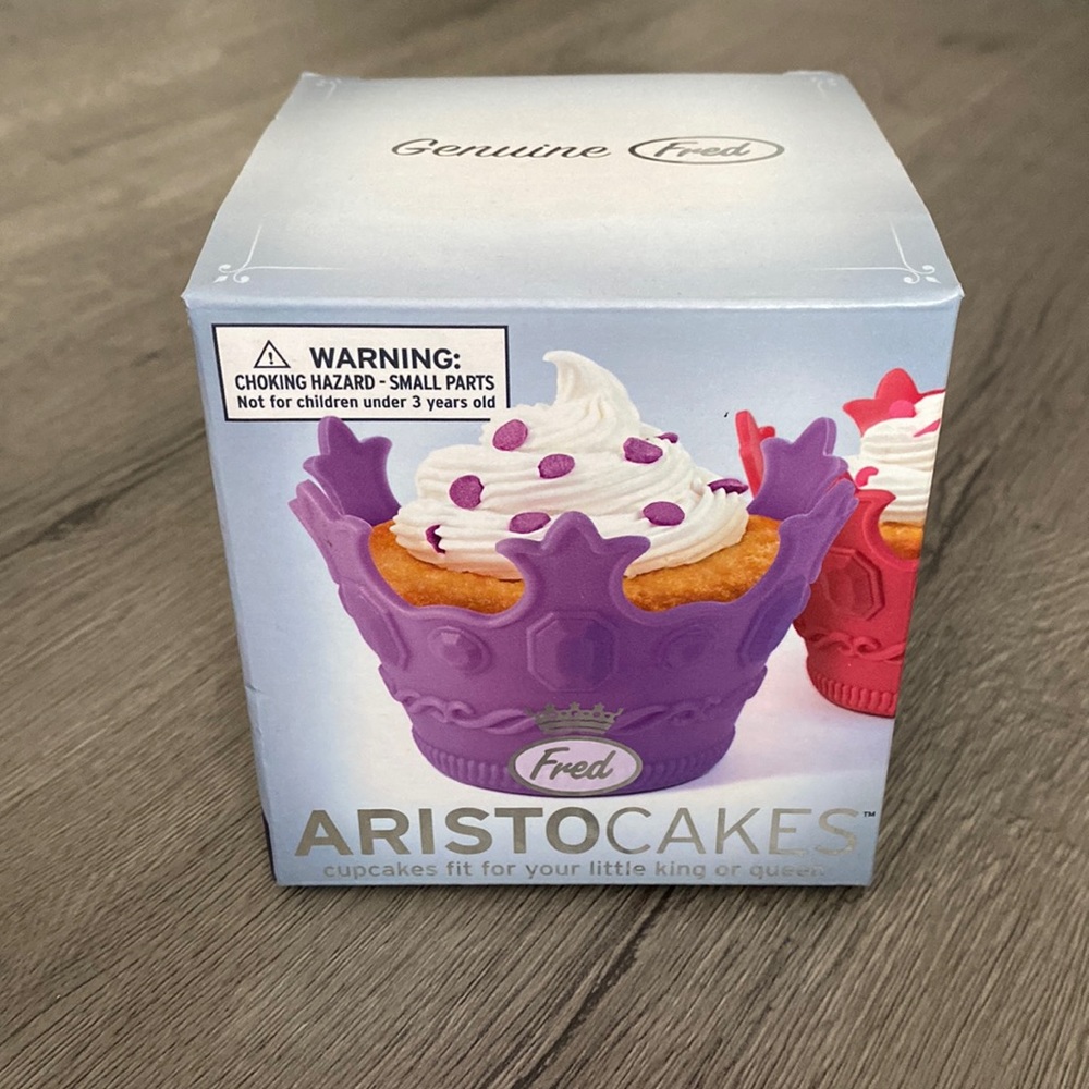 NEW Crown Cupcake Molds